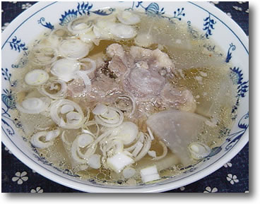 牛テールスープとクッパ